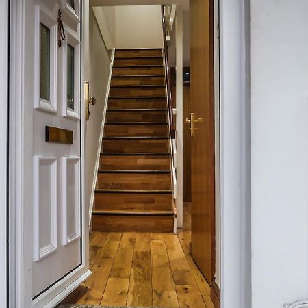 Cozy Double Room - Only Room Londen Buitenkant foto