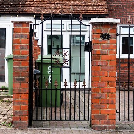 Cozy Double Room - Only Room Londen Buitenkant foto