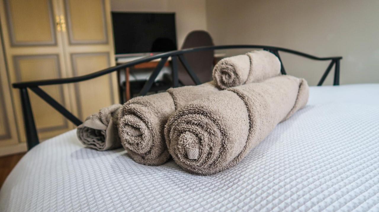 Cozy Double Room - Only Room Londen Buitenkant foto