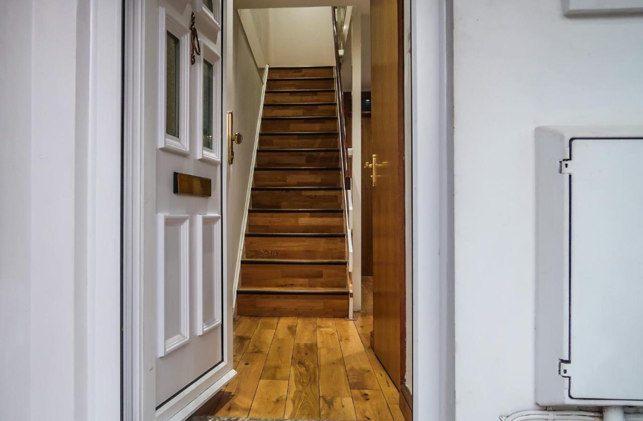 Cozy Double Room - Only Room Londen Buitenkant foto