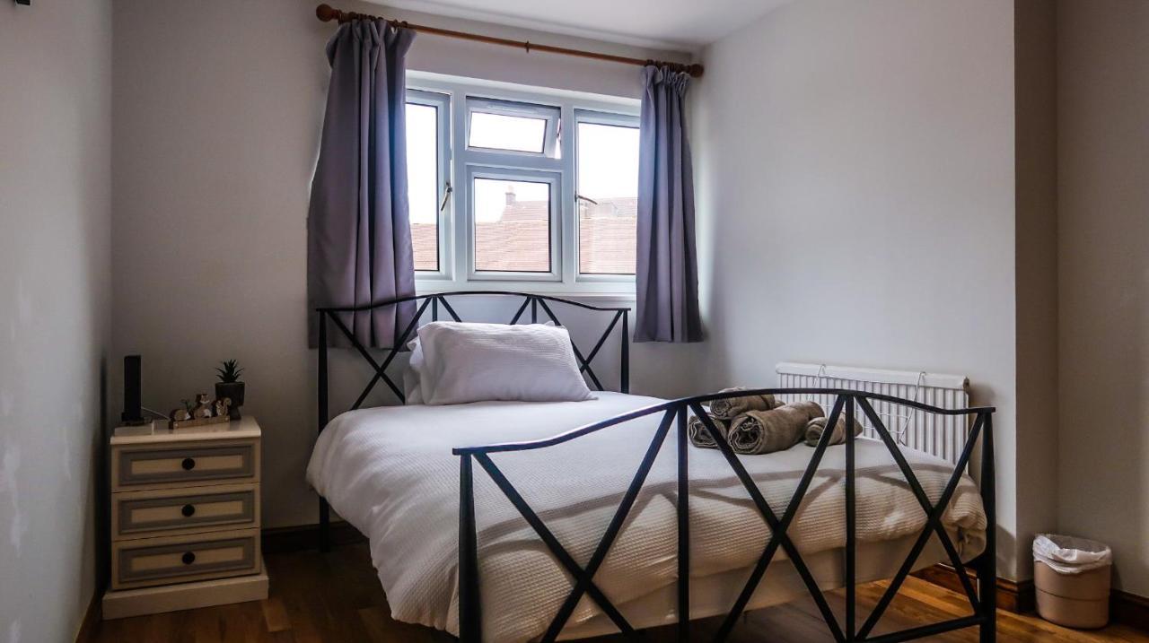Cozy Double Room - Only Room Londen Buitenkant foto